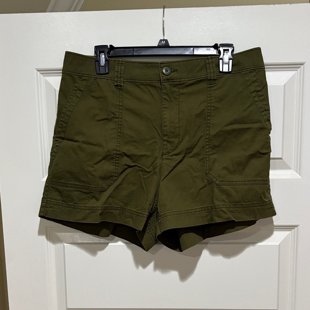 Old Navy Olive Women's Cargo Shorts